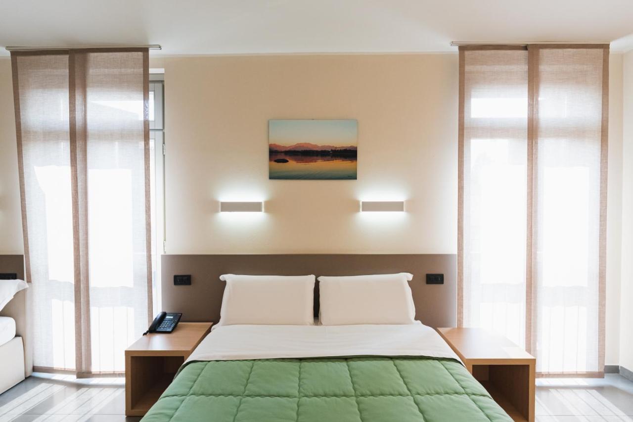 Parini Hotel Bosisio Parini Bagian luar foto