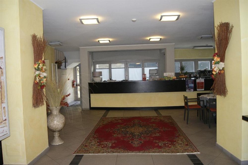 Parini Hotel Bosisio Parini Bagian luar foto