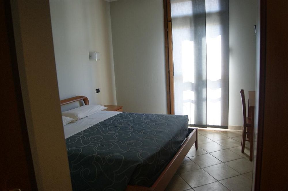 Parini Hotel Bosisio Parini Bagian luar foto