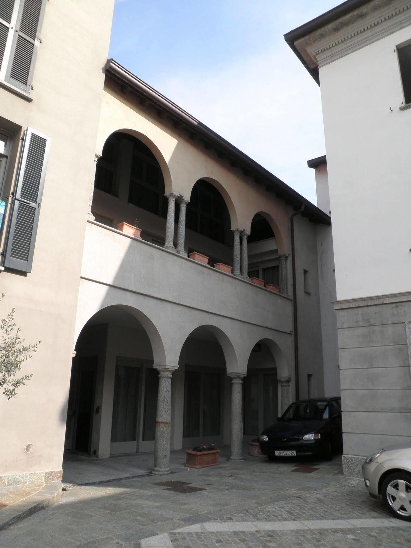 Parini Hotel Bosisio Parini Bagian luar foto