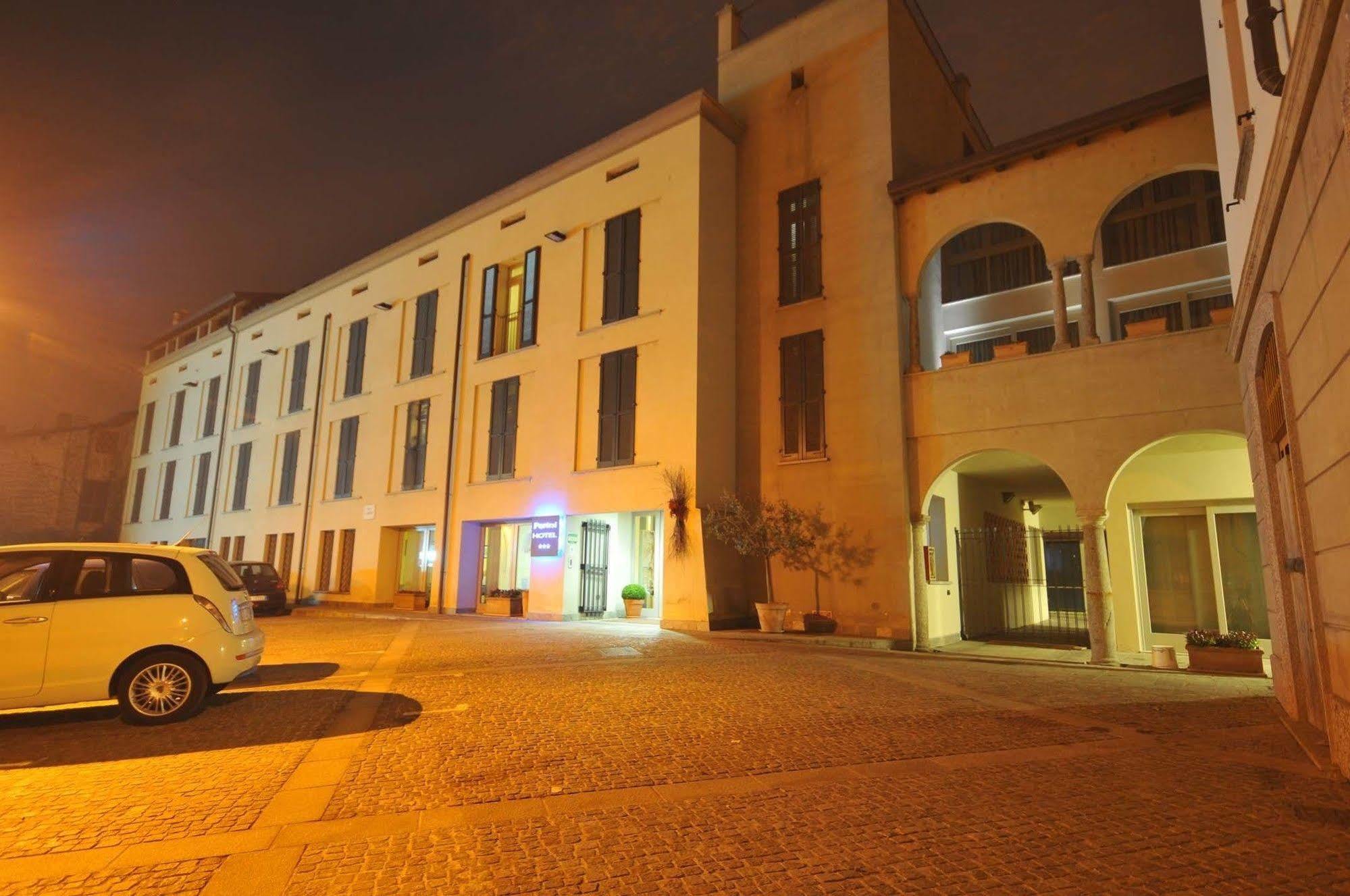 Parini Hotel Bosisio Parini Bagian luar foto